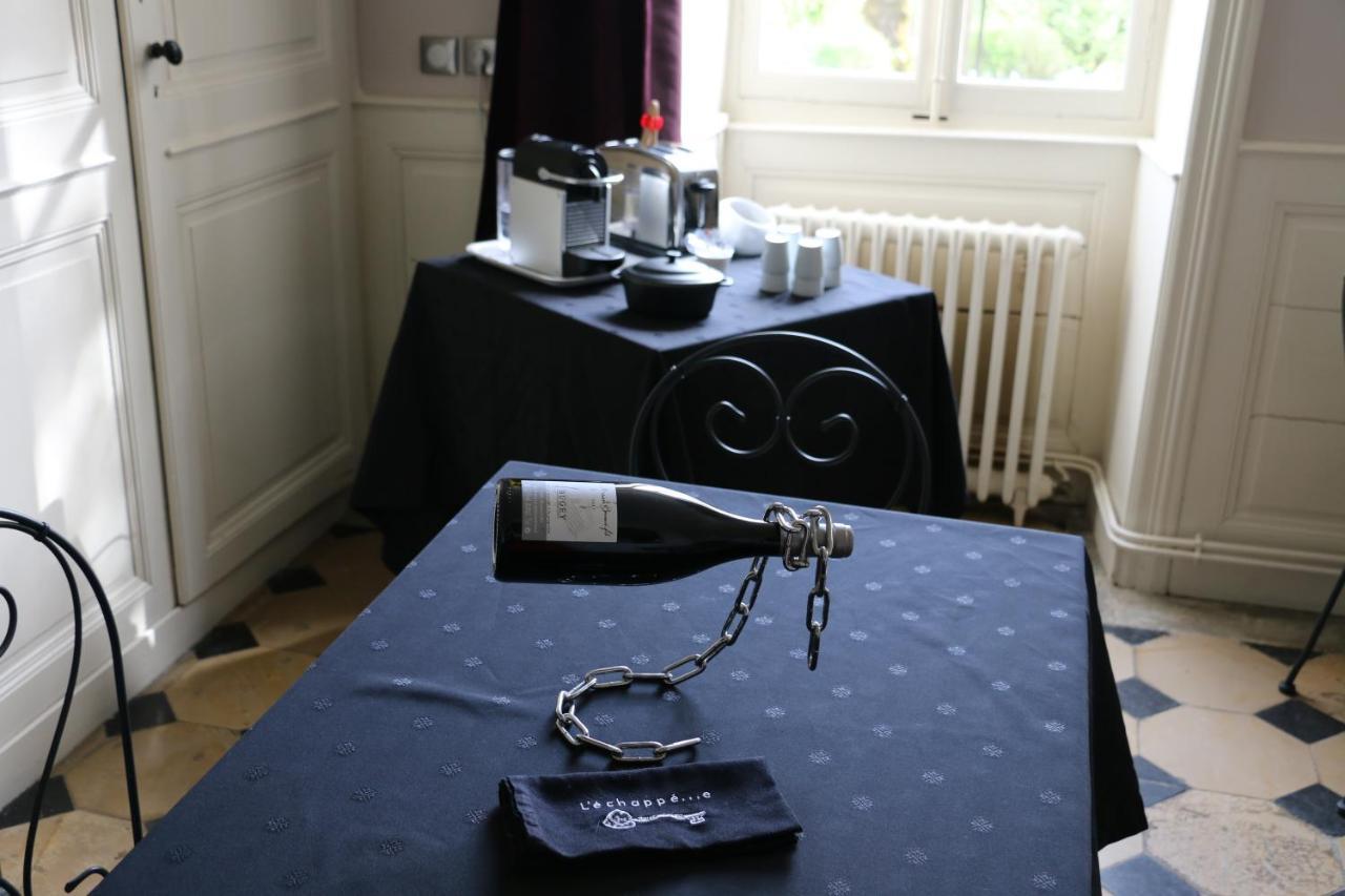 Chambres Et Table L' Echappee Bouvesse-Quirieu ภายนอก รูปภาพ