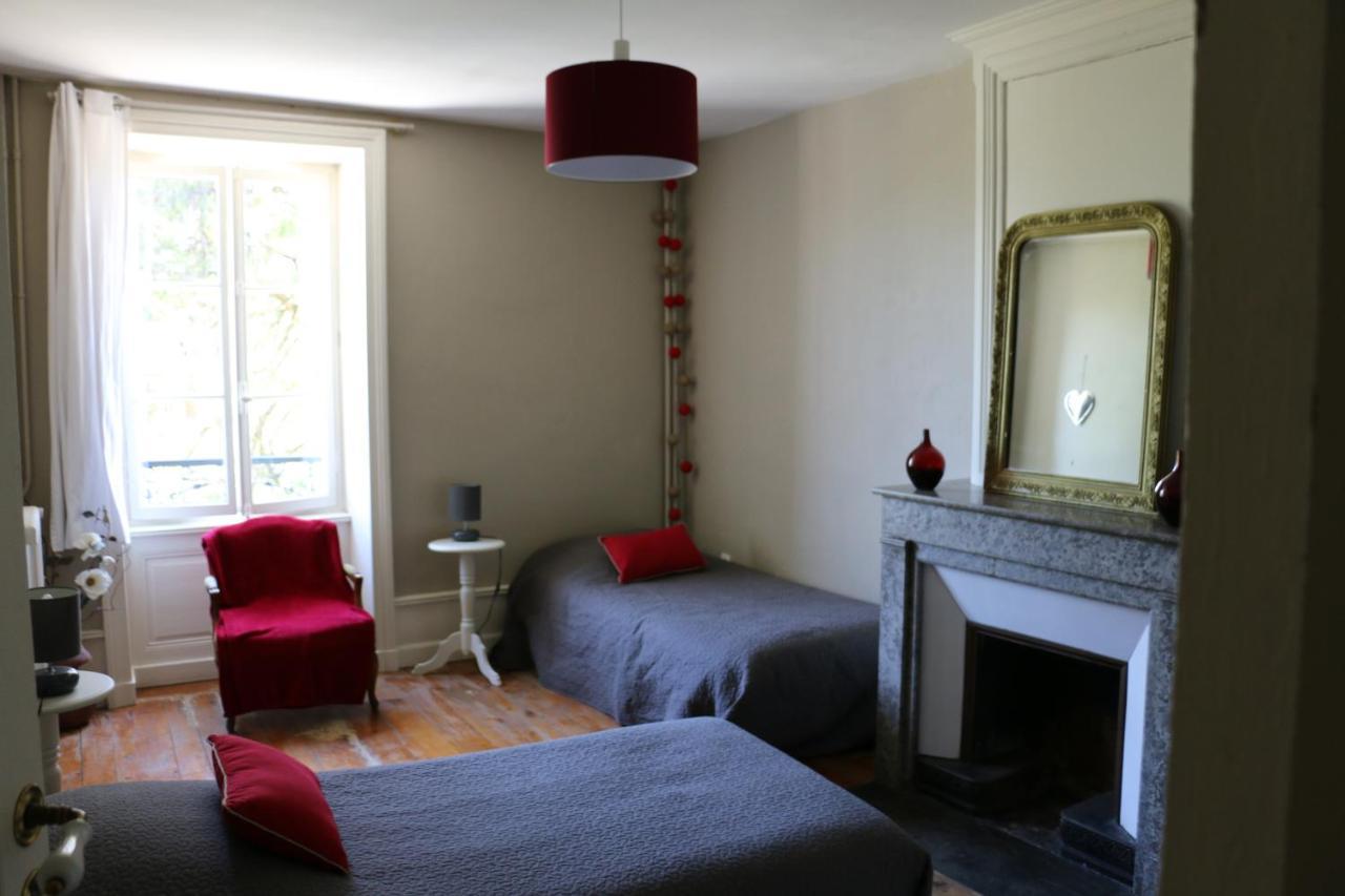Chambres Et Table L' Echappee Bouvesse-Quirieu ภายนอก รูปภาพ